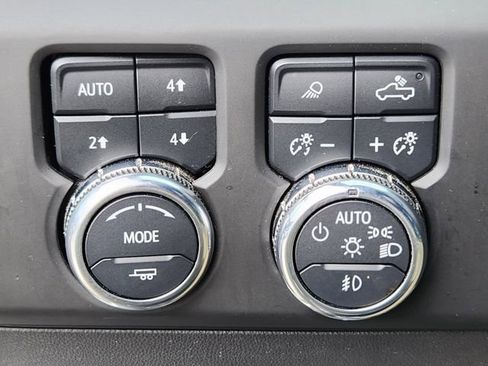 Used 2022 GMC Sierra 1500 AT4X image 28