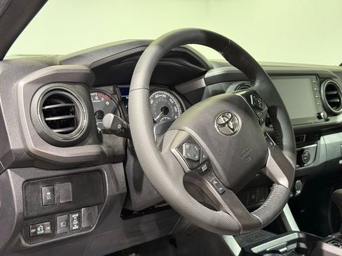 Certified 2022 Toyota Tacoma TRD Sport image 16