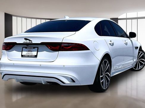 Used 2024 Jaguar XF R-Dynamic SE AWD/4WD image 6