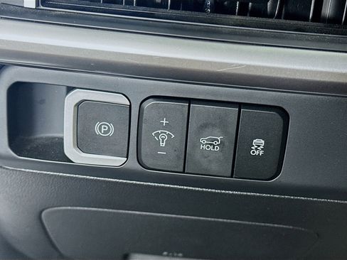Used 2025 Hyundai Santa Fe SEL AWD/4WD image 17