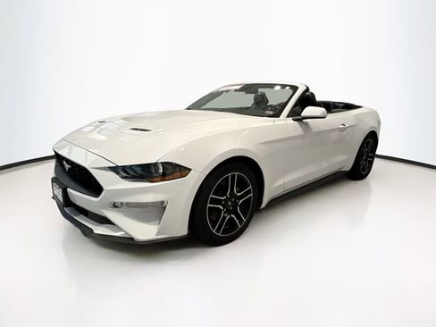 Used 2021 Ford Mustang Premium image 3