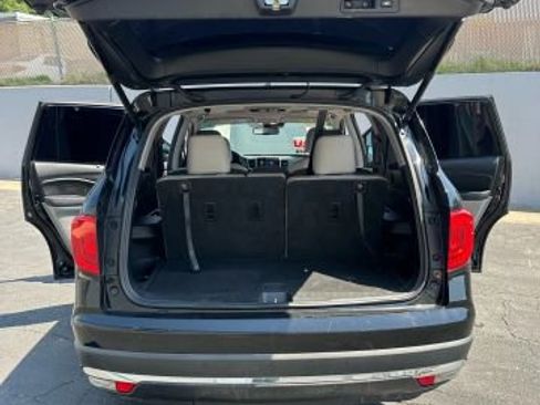 Used 2016 Honda Pilot Touring image 12