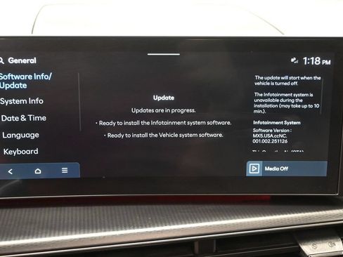 Used 2025 Hyundai Santa Fe Calligraphy FWD image 21