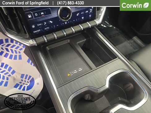 Used 2024 GMC Acadia Elevation image 26