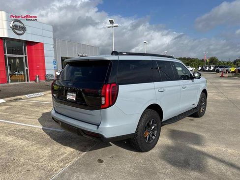 Used 2025 Ford Expedition Tremor AWD/4WD image 7