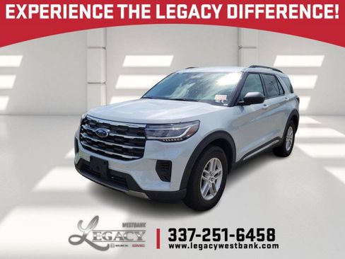 Used 2025 Ford Explorer Active image 1