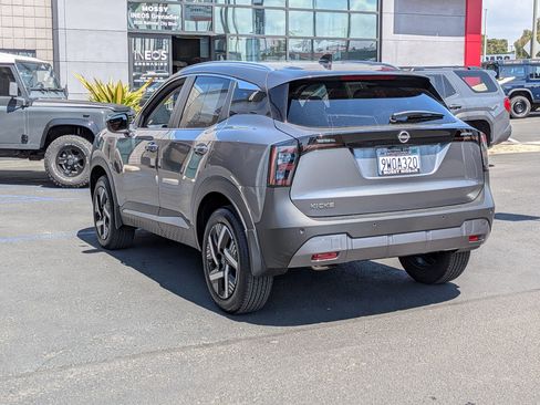 Certified 2026 Nissan Kicks SV image 7