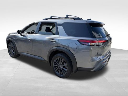 New 2026 Nissan Pathfinder SL w/ SL Premium Package FWD image 5