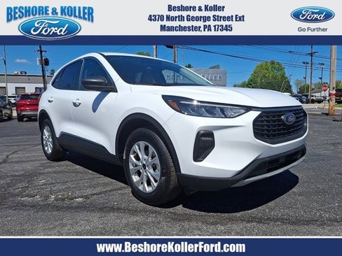 Certified 2023 Ford Escape Active AWD/4WD image 1
