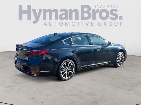 Used 2019 Kia Cadenza Technology image 3