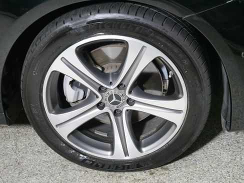 Used 2018 Mercedes-Benz E 300 4MATIC image 15