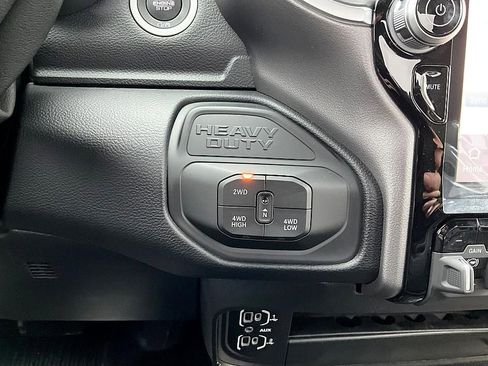 New 2026 RAM 5500 4x4 Regular Cab image 18