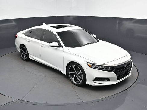 Used 2019 Honda Accord Sport image 1