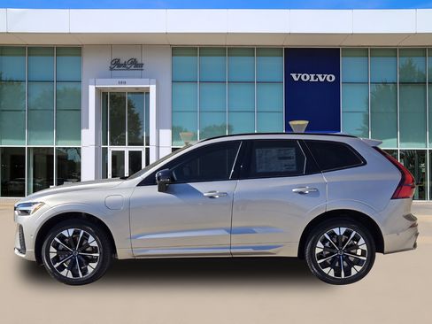 New 2026 Volvo XC60 T8 Plus w/ Protection Package Premier image 3
