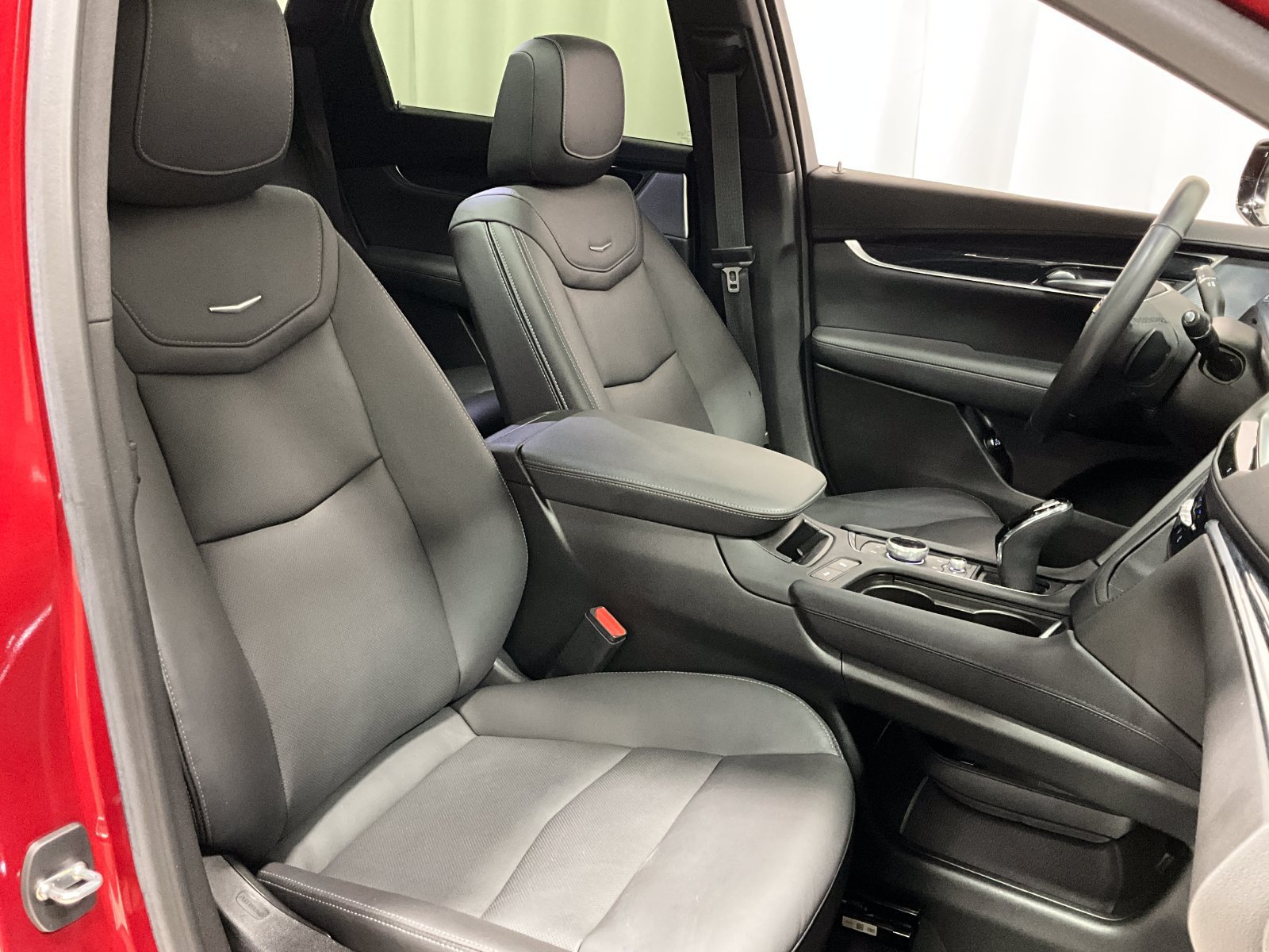 Used 2024 Cadillac XT5 Premium Luxury w/ Technology Package AWD/4WD image 10
