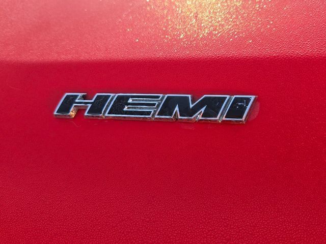 Used 2010 Dodge Challenger SE RWD image 19