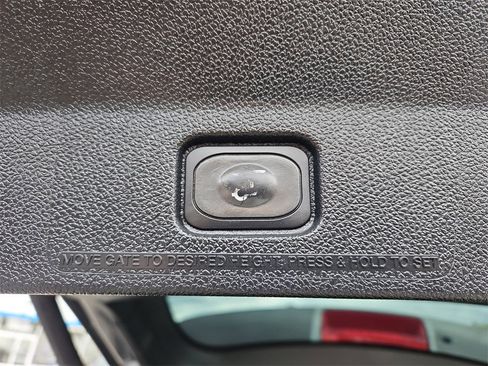 Used 2018 Ford Explorer Limited image 23