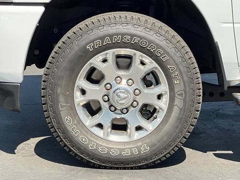 Used 2024 RAM 2500 Laramie AWD/4WD image 36