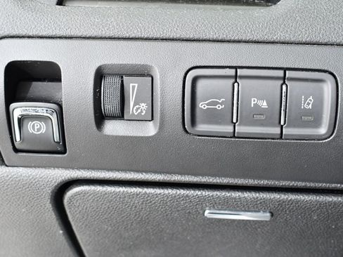 Used 2016 Chevrolet Impala LTZ FWD image 31
