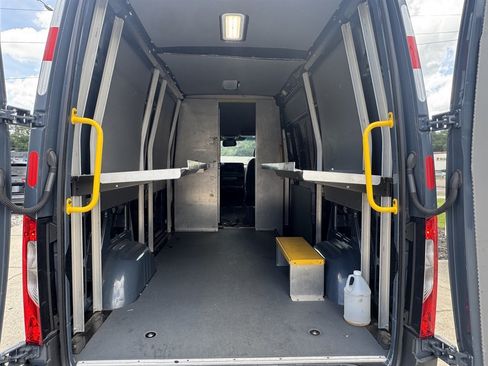 Used 2019 Mercedes-Benz Sprinter 144 image 13