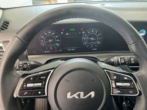 Used 2024 Kia Seltos EX FWD image 7