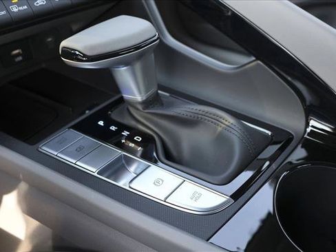 New 2025 Hyundai Elantra SEL image 21