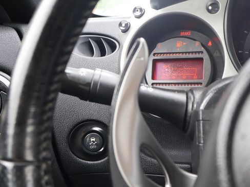 Used 2013 Nissan 370Z Roadster image 29