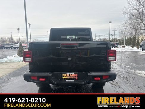 Used 2022 Jeep Gladiator Rubicon w/ Cold Weather Group image 11