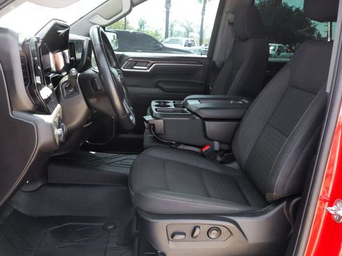 Used 2025 Chevrolet Silverado 1500 LT RWD image 14