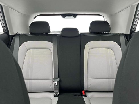 New 2025 Hyundai Venue SEL image 17