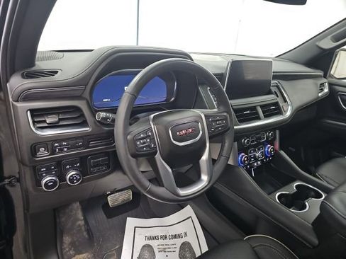 Used 2022 GMC Yukon SLT w/ SLT Luxury Package image 23