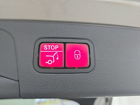 Certified 2019 Mercedes-Benz GLC 300 image 13