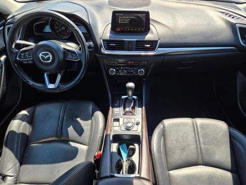 Used 2018 MAZDA MAZDA3 Touring FWD image 17