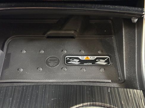 Used 2019 Chevrolet Impala Premier w/ Premier Convenience Package FWD image 40