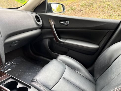 Used 2011 Nissan Maxima 3.5 SV w/ Premium Pkg FWD image 13