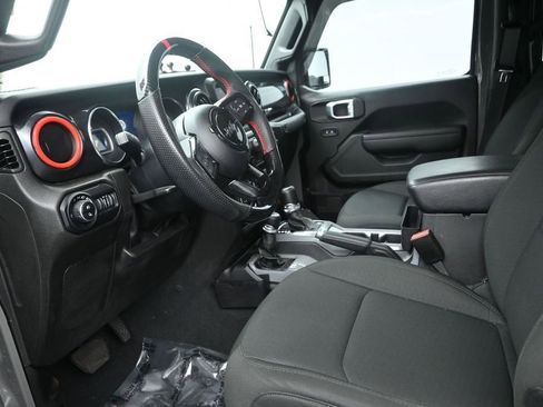 Used 2022 Jeep Gladiator Sport AWD/4WD image 11