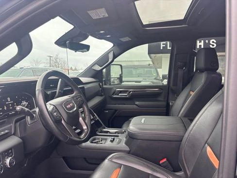 Used 2024 GMC Sierra 2500 AT4 w/ Technology Package image 8