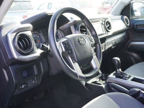 Used 2019 Toyota Tacoma SR5 image 19