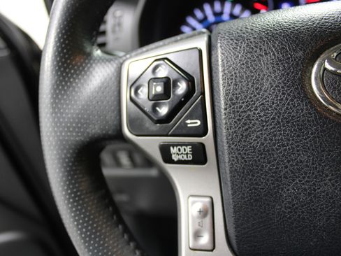 Used 2017 Toyota 4Runner SR5 image 10