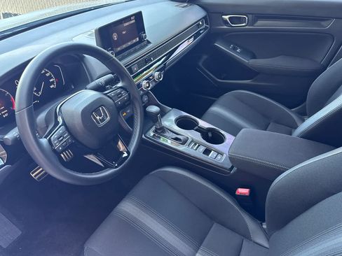 Used 2025 Honda Civic Sport image 10