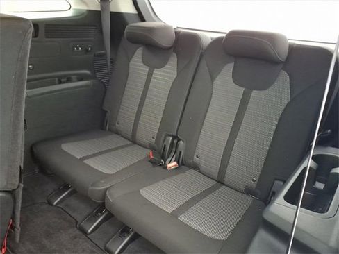 Used 2023 Kia Sorento LX image 9