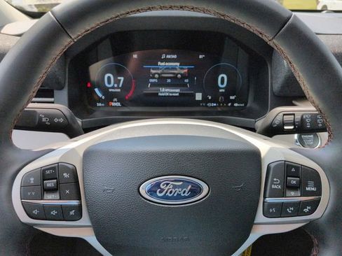 New 2026 Ford Explorer Active RWD image 30