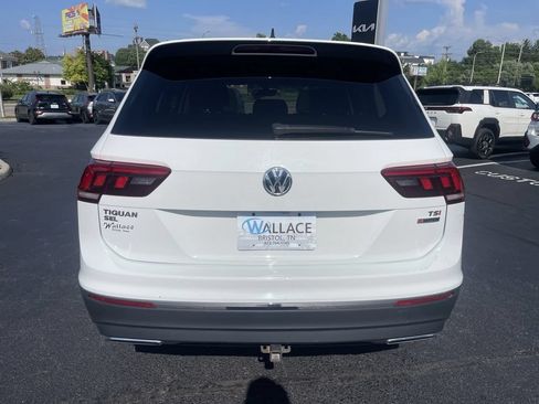 Used 2018 Volkswagen Tiguan SEL AWD/4WD image 5