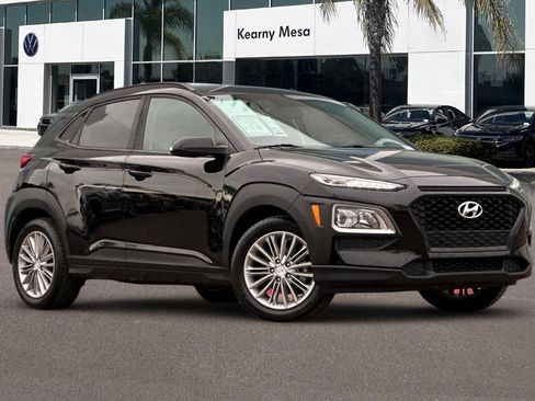 Used 2018 Hyundai Kona SEL image 2