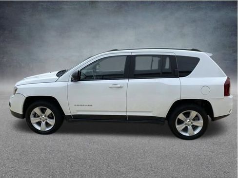 Used 2016 Jeep Compass Sport w/ Power Value Group FWD image 2
