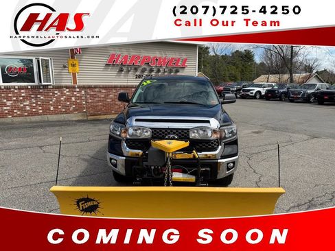 Used 2018 Toyota Tundra SR5 AWD/4WD image 9