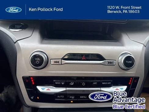 Certified 2022 Ford Explorer XLT w/ Equipment Group 202A AWD/4WD image 21