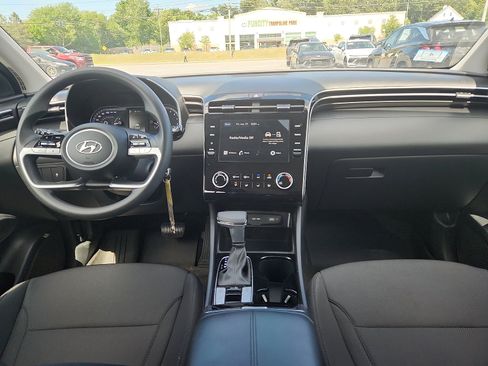 Used 2023 Hyundai Tucson SE AWD/4WD image 9