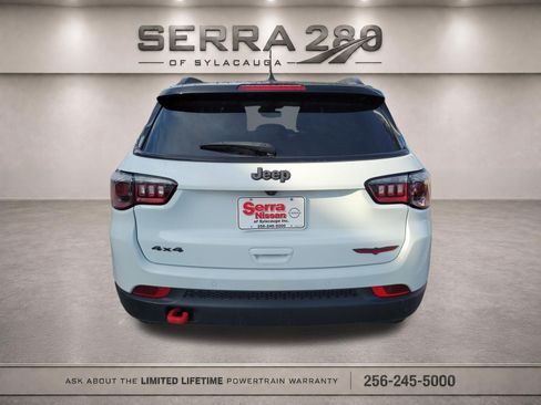Used 2025 Jeep Compass Trailhawk AWD/4WD image 6