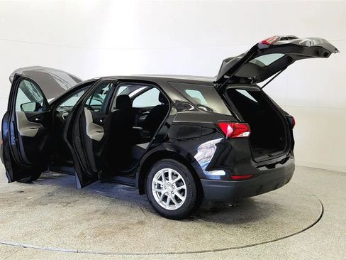 Used 2023 Chevrolet Equinox LS w/ Driver Confidence II Package image 11